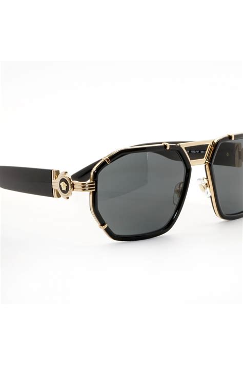 occhiali versace uomo sole|Occhiali da sole da uomo di Versace Eyewear .